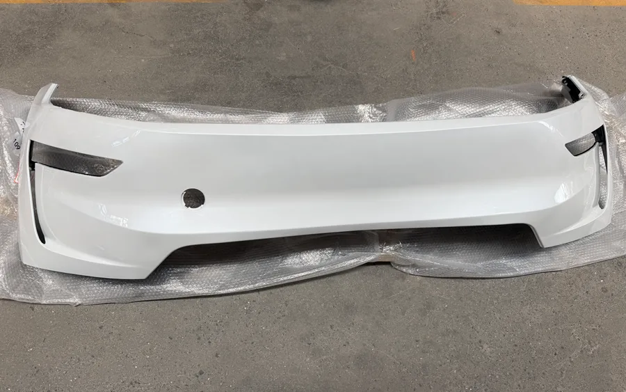 TESLA – ÖN TAMPON (BEYAZ BOYALI) YENİ MODEL Y 2025-